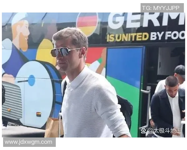 足球明星巡回演出：激情与梦想的碰撞，点燃全球球迷的热情与期待